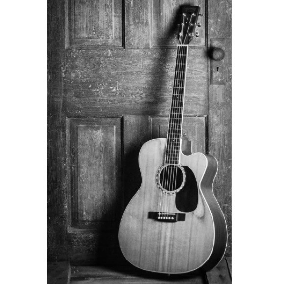 CLOSET CLOSING SALE! - Picture 7 of 8